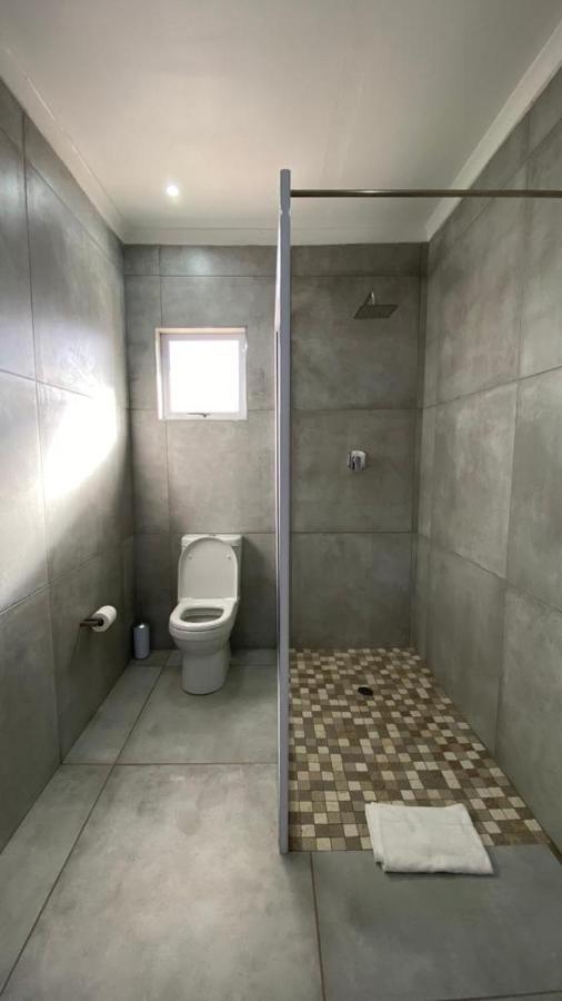 Santorini Guesthouse Amanzimtoti Extérieur photo