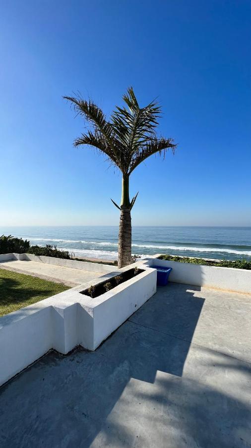 Santorini Guesthouse Amanzimtoti Extérieur photo