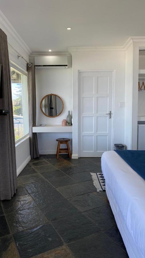 Santorini Guesthouse Amanzimtoti Extérieur photo